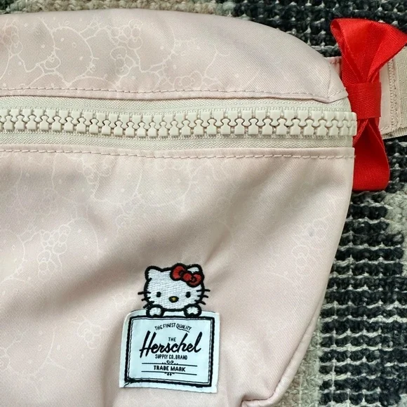 New NWOT Herschel Supply x Hello Kitty Fifteen Waist Bag Fanny Pack